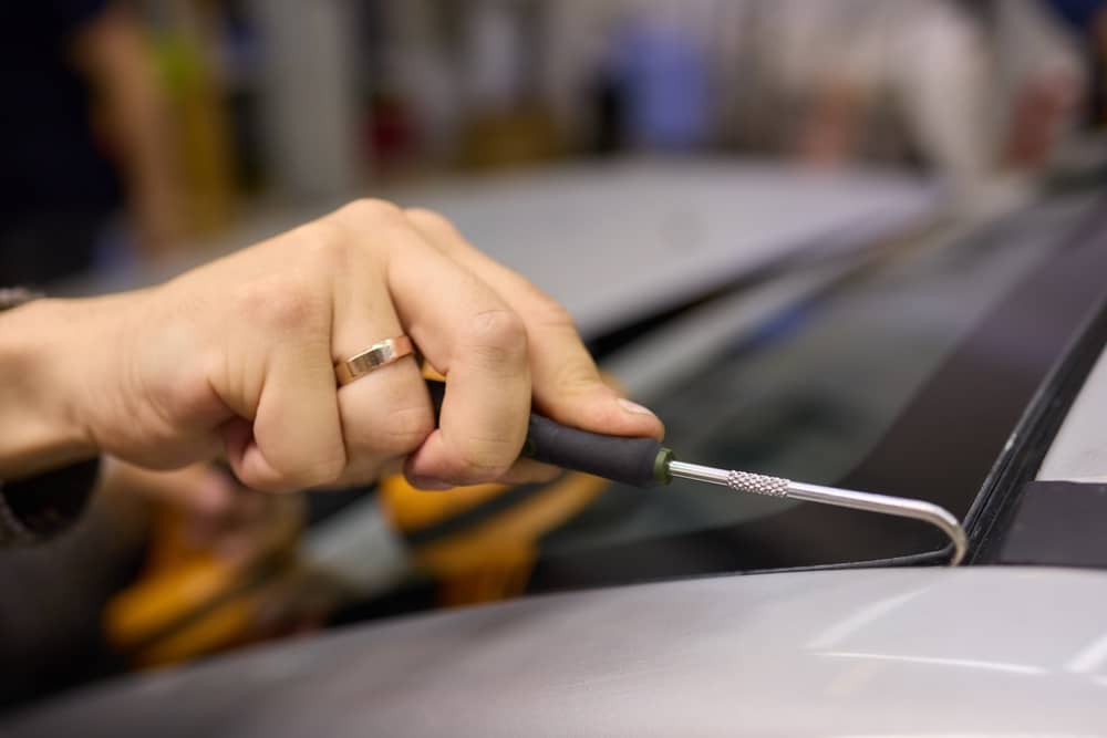 5 Reasons You Need A Quick Same-Day Windshield Replacement