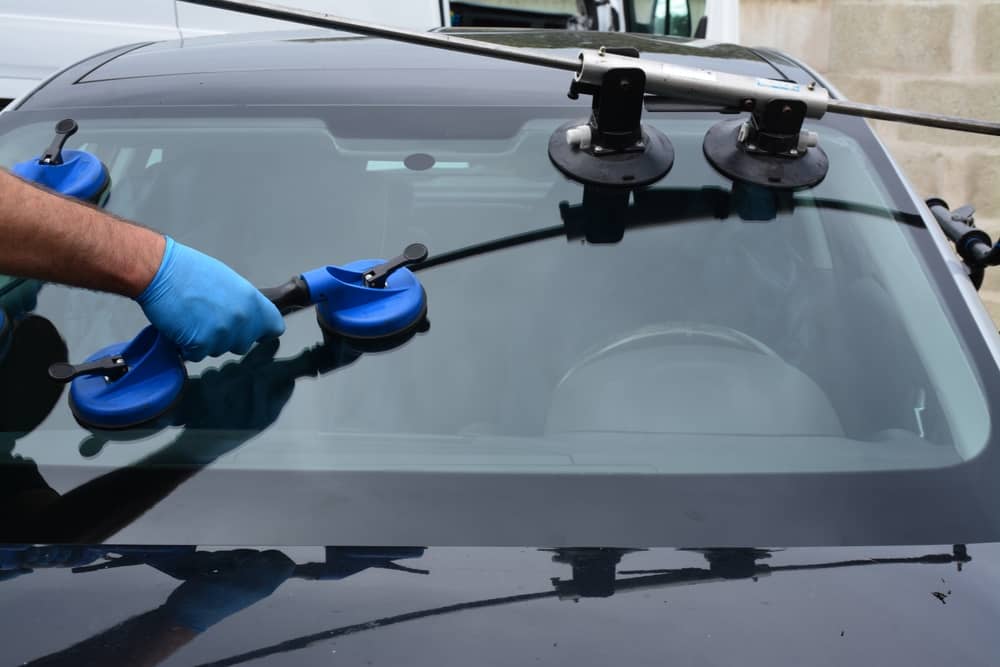 5 Things Rear Windshield Replacement Differs